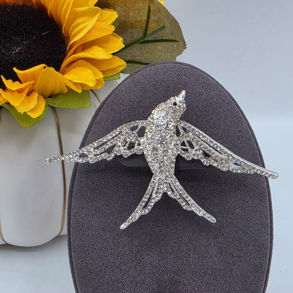 Vintage NAPIER Rhinestone Swallow Bird Brooch Silver Tone Openwork Pin Signed